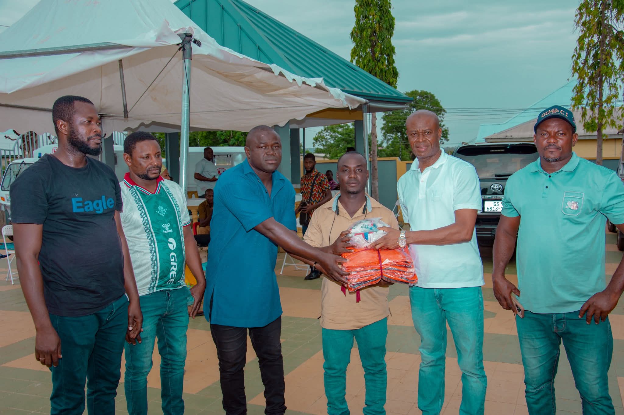 Deputy Lands Minister Yusif Sulemana Donates Jerseys, Footballs to Bole-Bamboi Communities