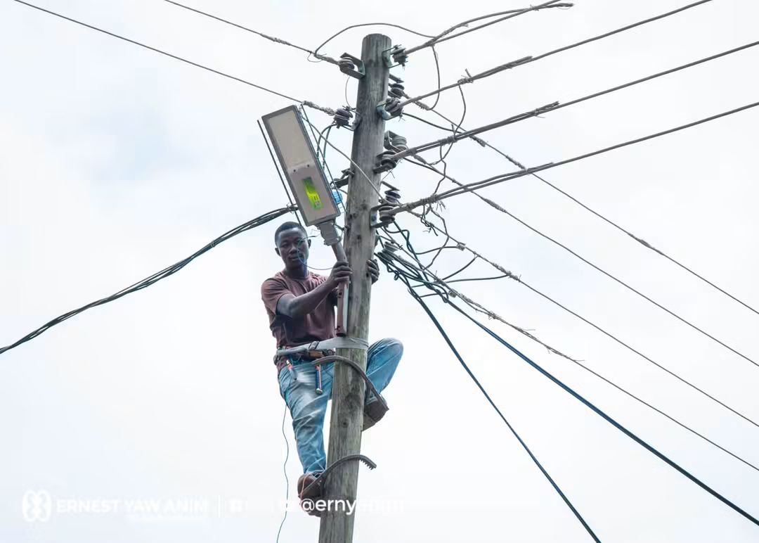 Kumawu MP Ernest Yaw Anim Completes Phases 1 & 2 Of Street Light Project, Distributes 250 Bulbs Per Area