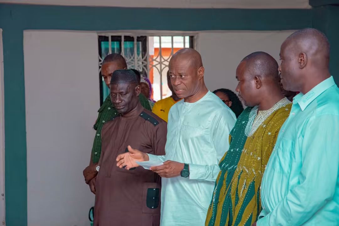 Bole-Bamboi MP Supports Final Funeral Rites Of Tinga Wura With Food Items And GH¢20,000