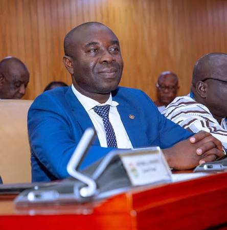 Labour Ministry calls for stronger retirement protection for health workers